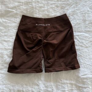 Alphalete amplify shorts 4.5”